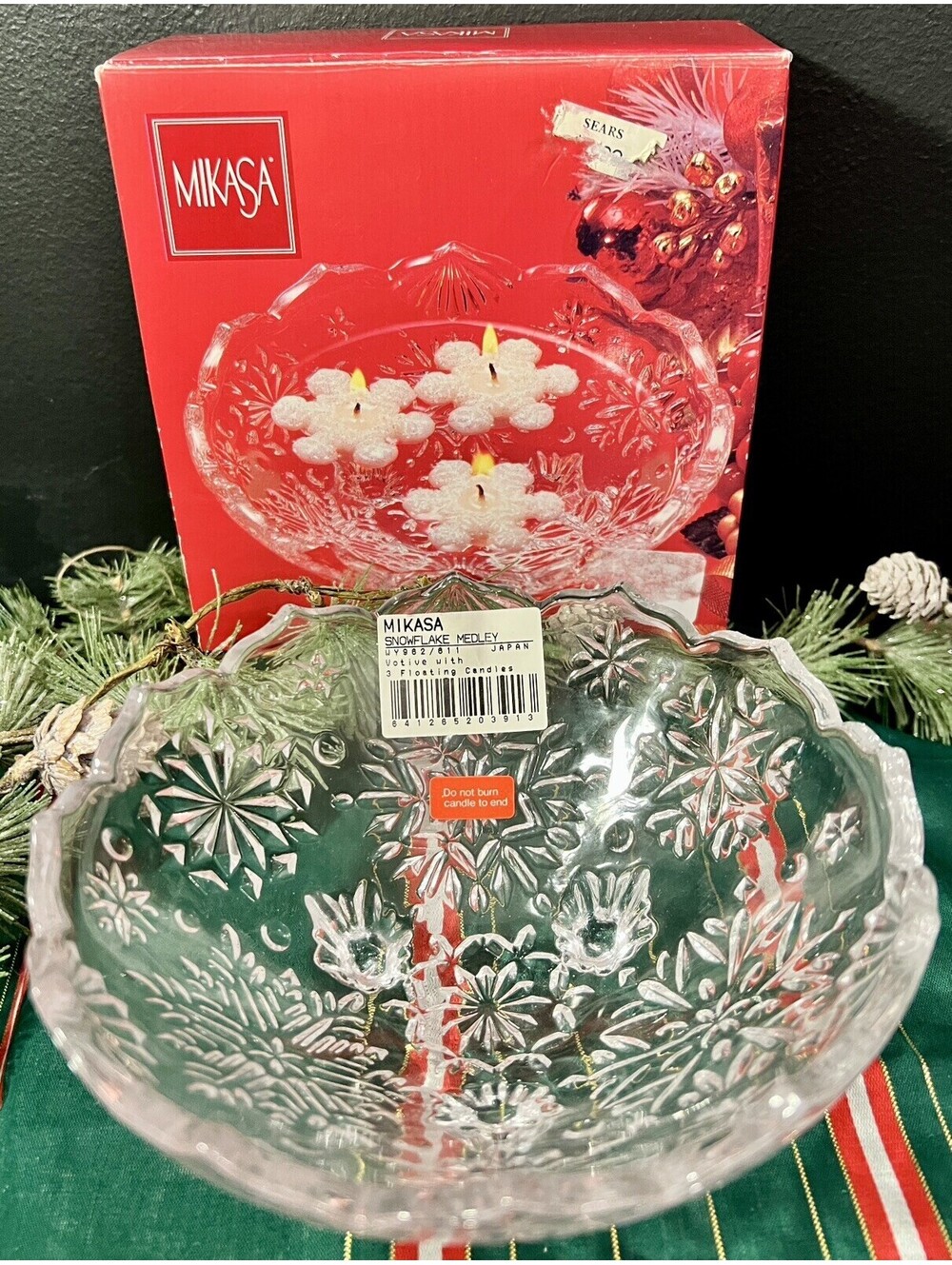 Mikasa Crystal SNOWFLAKE MEDLEY Footed Bowl Votive with 3 Floating Candles NIB